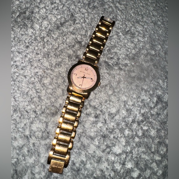 Women’s Gold Michael Kors Watch - Picture 5 of 5